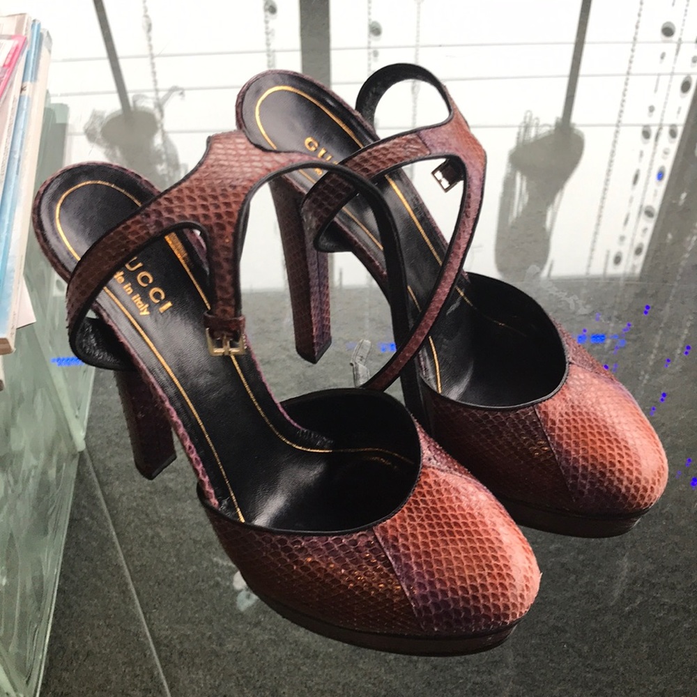 Gucci size 38 heels